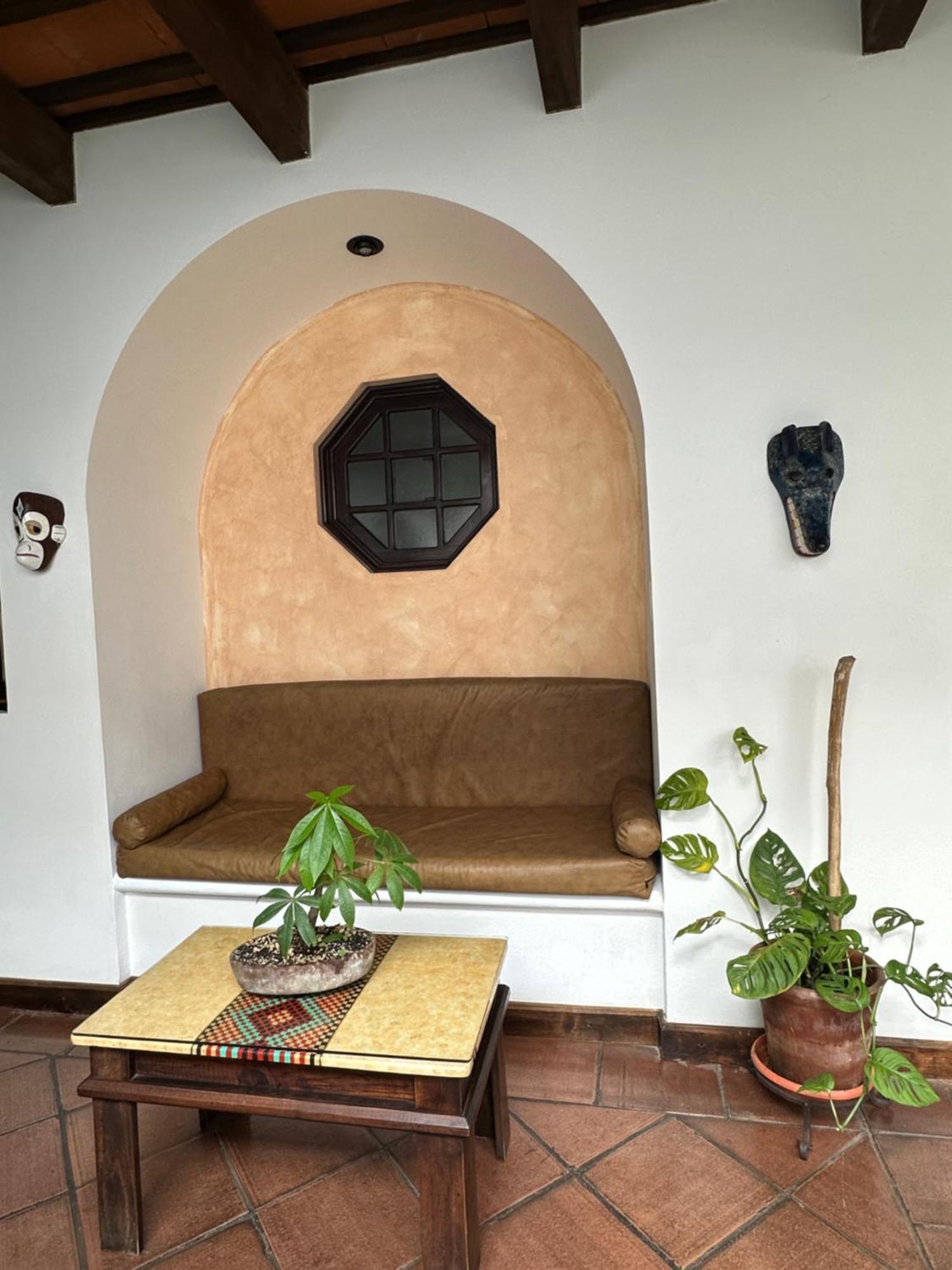 לינה וארוחת בוקר אנטיגואה גואטמלה Casa Elena מראה חיצוני תמונה