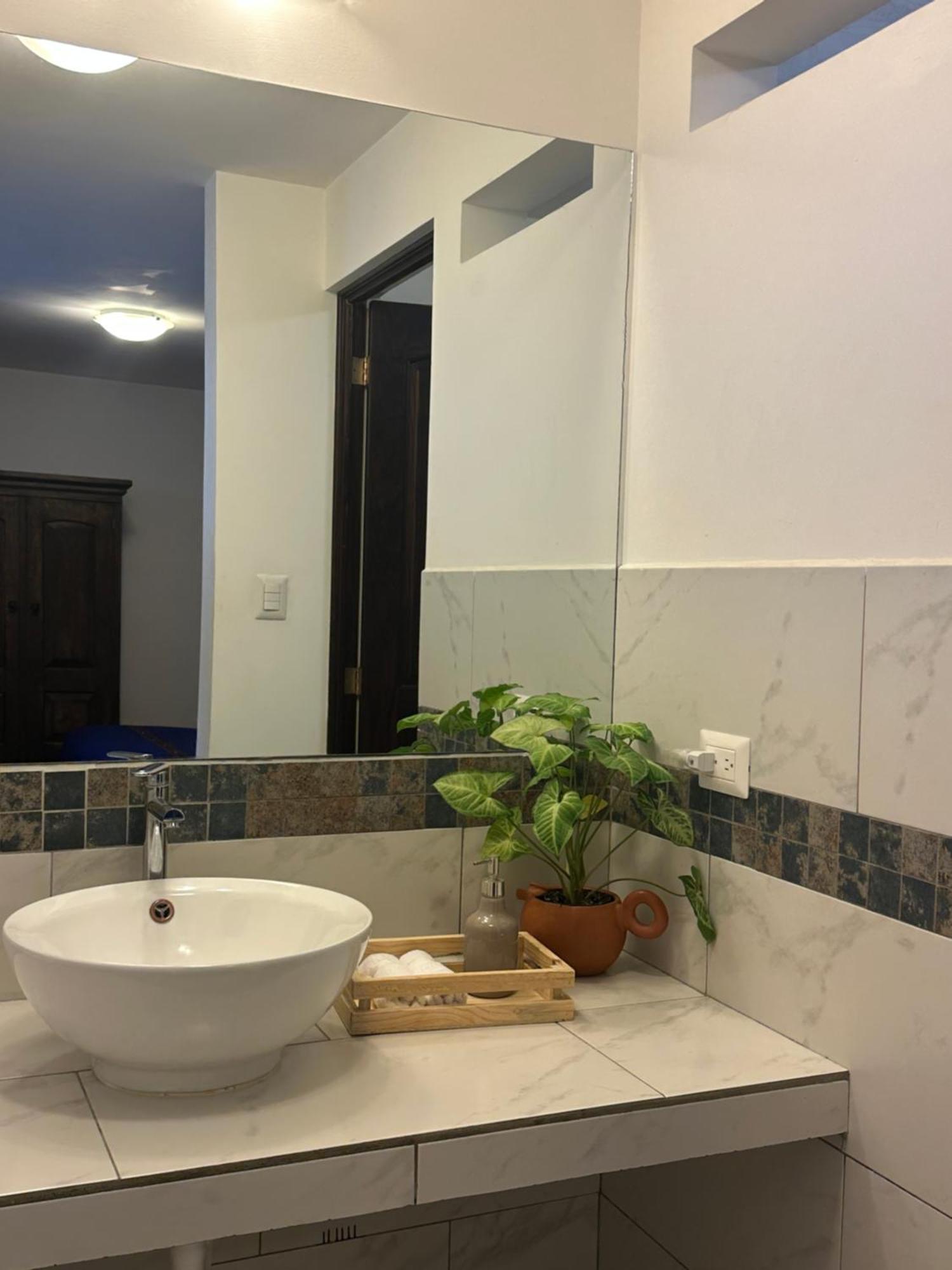לינה וארוחת בוקר אנטיגואה גואטמלה Casa Elena מראה חיצוני תמונה